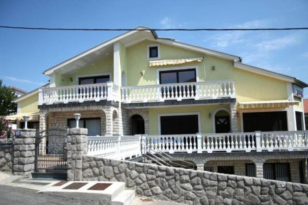 Apartament Nikola